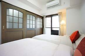 Terry's Apartment Shinsaibashi East I G13B
