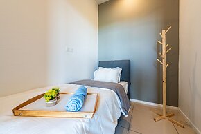 Dream City By Himmel