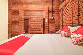 Super OYO 3118 Maxi Budget