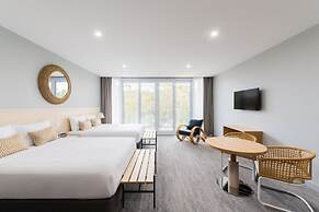 Abode Hotel Malua Bay