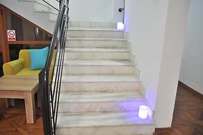 Inn of the Four Sisters