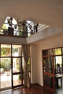 Inn of the Four Sisters