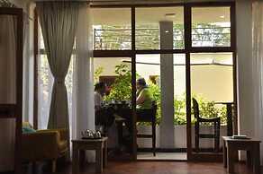 Inn of the Four Sisters