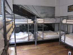 The Horse & Stables - Hostel