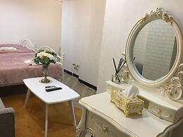 Ha Ha Cat Home Kaifeng