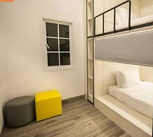 New S7 VIP - Hostel
