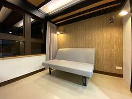 Ha Ha Cat Home Shipai