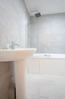 Rest & Recharge Regents Court 3bed 2bath