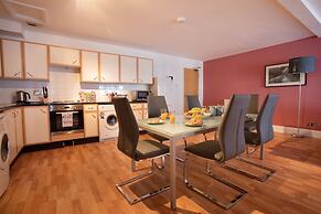 Rest & Recharge Regents CT 2bed Sleeps 7