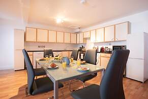 Rest & Recharge Regents CT 2bed Sleeps 7