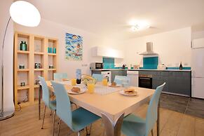 Rest & Recharge Regents CT 3bed Sleeps 7