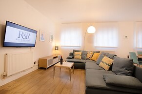 Rest & Recharge Regents CT 3bed Sleeps 7