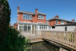 Rest & Recharge - Koi House