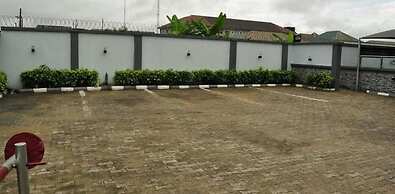 De Brass Suites Hotel