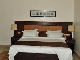 De Brass Suites Hotel