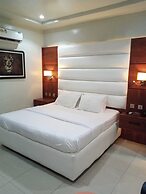 144 Suites Luxury Hotel