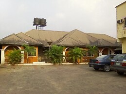 Jerry Cedarwood Guest House