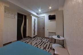4 Rooms Hotel