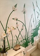 Beautiful 1BR in Historic St Aubin House