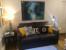 Beautiful 1BR in Historic St Aubin House