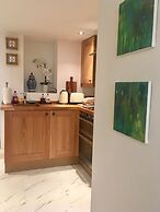 Beautiful 1BR in Historic St Aubin House