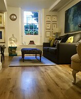 Beautiful 1BR in Historic St Aubin House