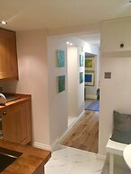 Beautiful 1BR in Historic St Aubin House