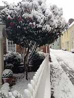 Beautiful 1BR in Historic St Aubin House