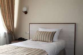 Seven Hills Brestskaya