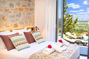 Villa Vardis Heated Pool