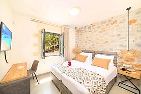 Villa Vardis Heated Pool