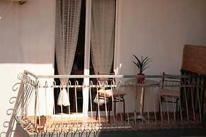 Studio Apartment on the Beach