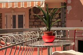 Studio Apartment on the Beach