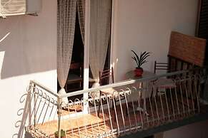 Studio Apartment on the Beach