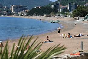 Studio Apartment on the Beach