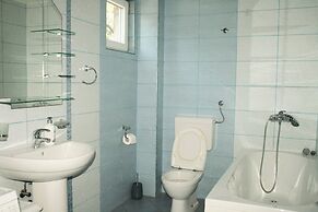 Spacious Sea View Apartment