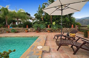 1079 Villa la Alberca