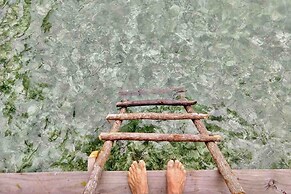 Paradise Over the Water Cabins in San Blas