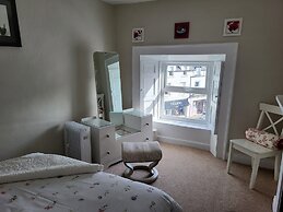 Charming 2-bed Apartment in Donegal Town Centre