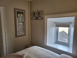 Charming 2-bed Apartment in Donegal Town Centre