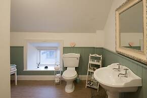 Charming 2-bed Apartment in Donegal Town Centre