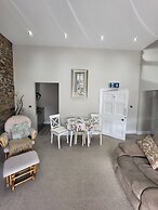 Charming 2-bed Apartment in Donegal Town Centre