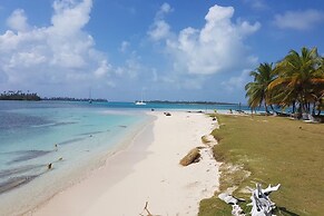 San Blas Private Over-the-Water Cabin