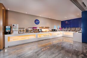 Holiday Inn Express Chengdu East by IHG