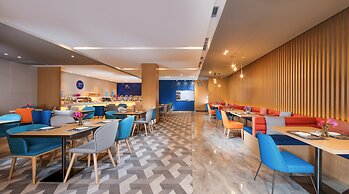 Holiday Inn Express Chengdu East by IHG