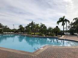 Tideview 44 · Walk TO Convention! Modern. Universal& Disney