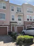 Tideview 44 · Walk TO Convention! Modern. Universal& Disney