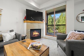 Stoney Creek Northstar-Whistler Premier