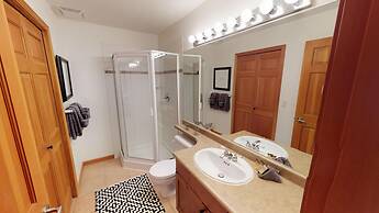 Stoney Creek Northstar-Whistler Premier