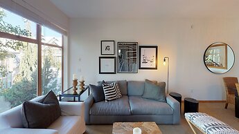 Stoney Creek Northstar-Whistler Premier